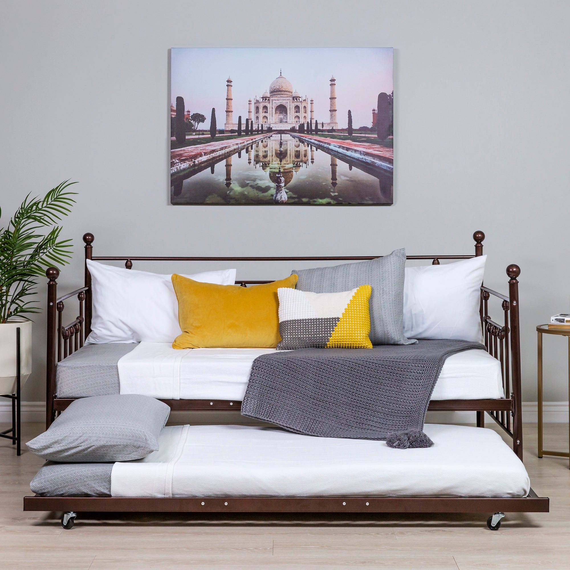 Twin Sized Metal Lounge Daybed Frame w/ Trundle Finials